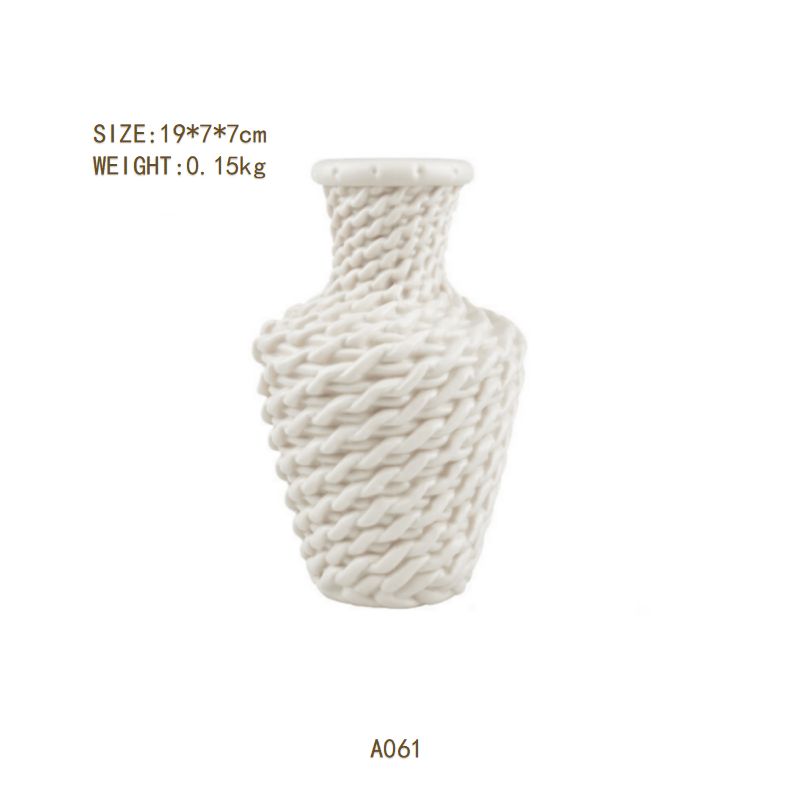 Vase ornaments living room flower arrangement American dining table modern luxury wind home TV cabinet dried flowers soft decorations plastic bottles group 5
