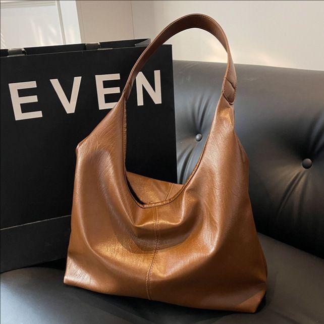 MISS DG 2025 new retro large capacity fashion solid color shoulder bag casual commuter tote bagBrown