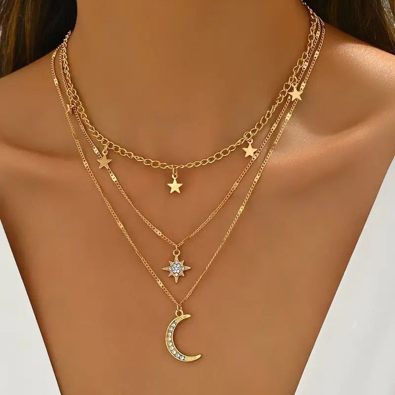 Necklace Diamond studded pentagram crescent pendant with multiple layers of necklace, collarbone chain, necklace