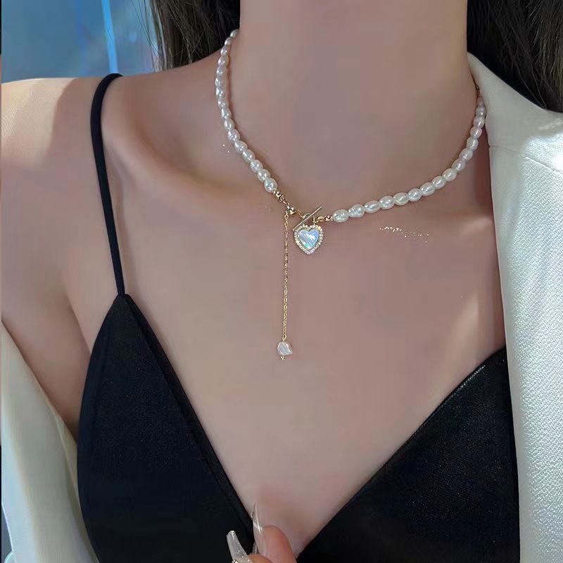 Various styles of fashion new pearl party necklace fashion high-end temperament clavicle chain net celebrity necklace clavicle chain niche dress accessories