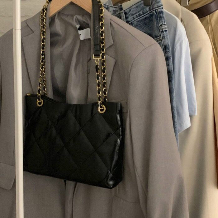 South Korea East gate 2020 early autumn new tide small fragrant wind lingge single shoulder diagonal INS simple stray bag women

