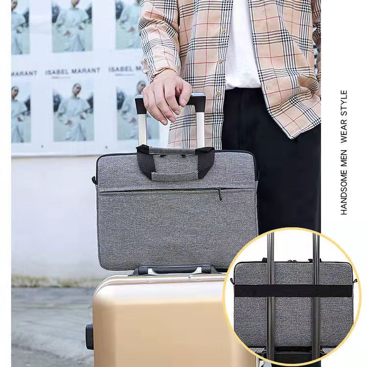 The laptop bag protects the computer from falling and beautiful, 