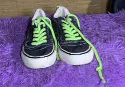 NEW DESIGN SHOES FOR BOTH UNISEX