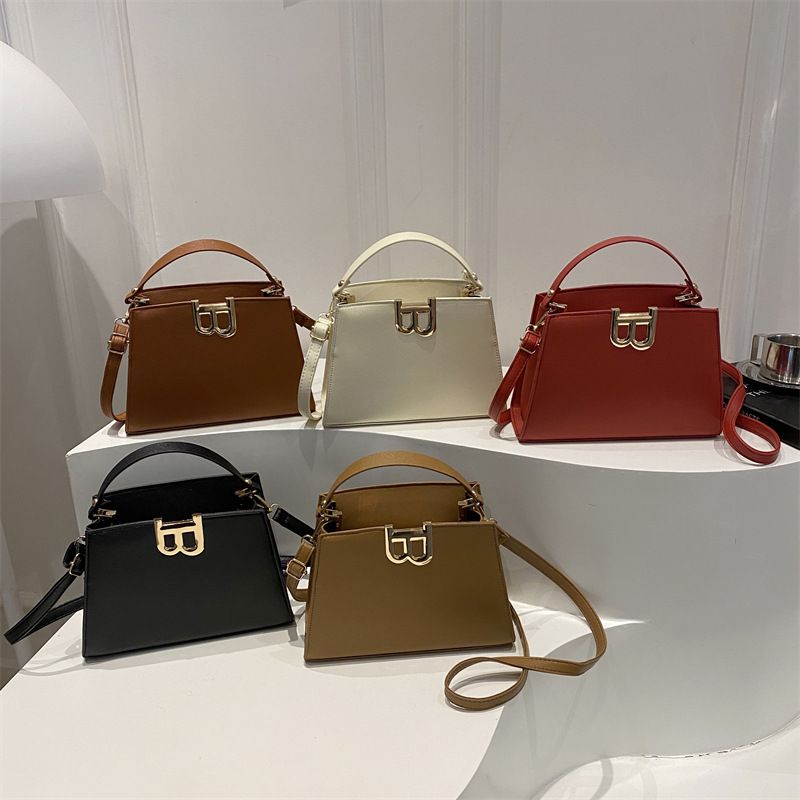 Women Fashion Single‑Shoulder Crossbody Bag Large‑Capacity Handbag Kelly Bag Retro Style Minimalist Daily Commuter Trendy Purse
