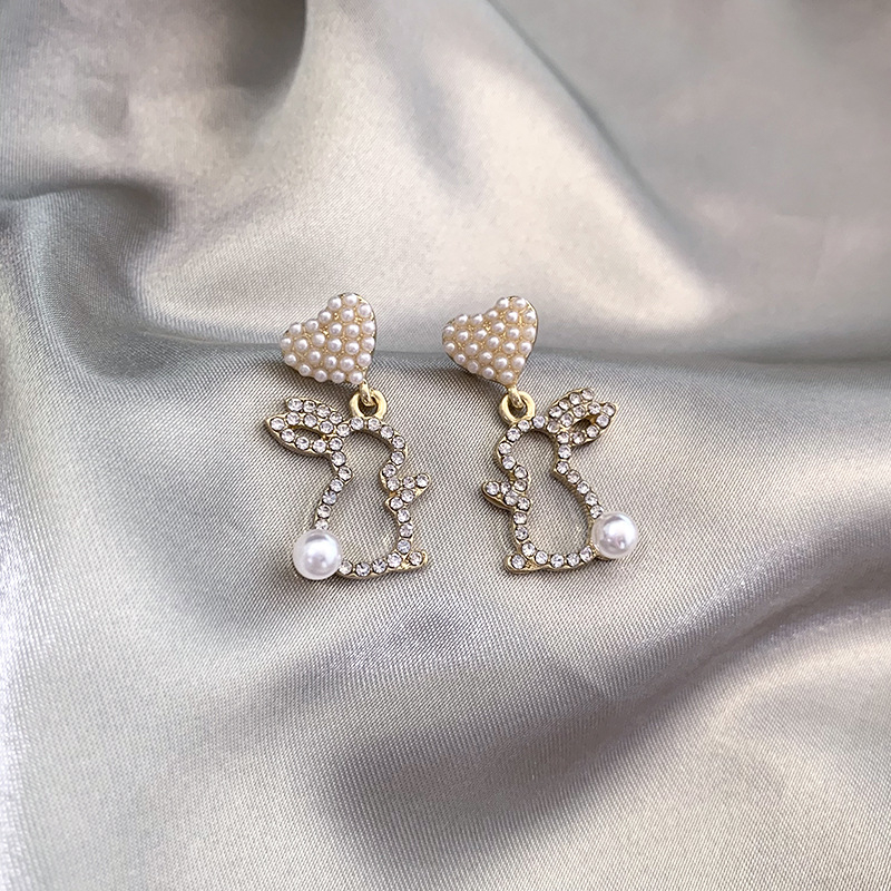 LE648 Crystal Rabbit Earring for Women Pearl Heart Stud Earring Metal Gold Plated Ear Accessories