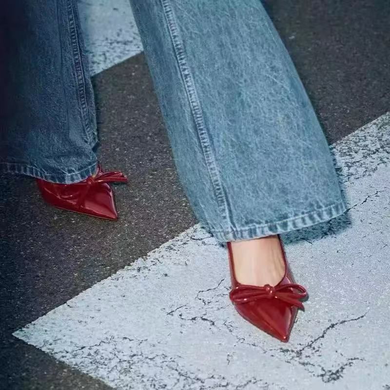 European and American style bow high-heeled pointed-toe sandals for women in summer 2025, red patent leather pointed-toe mules single shoes