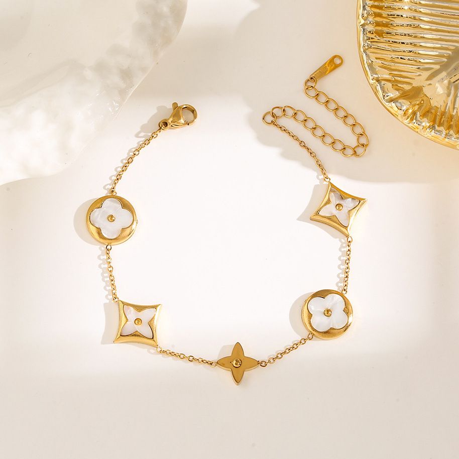 Women's 18K Gold Plated Clover Charm Bracelet, White Shell Inlaid Four-Leaf Flower Adjustable Bracelet, Titanium Steel Non-Tarnish Fashion Jewelry, 10 Styles Available