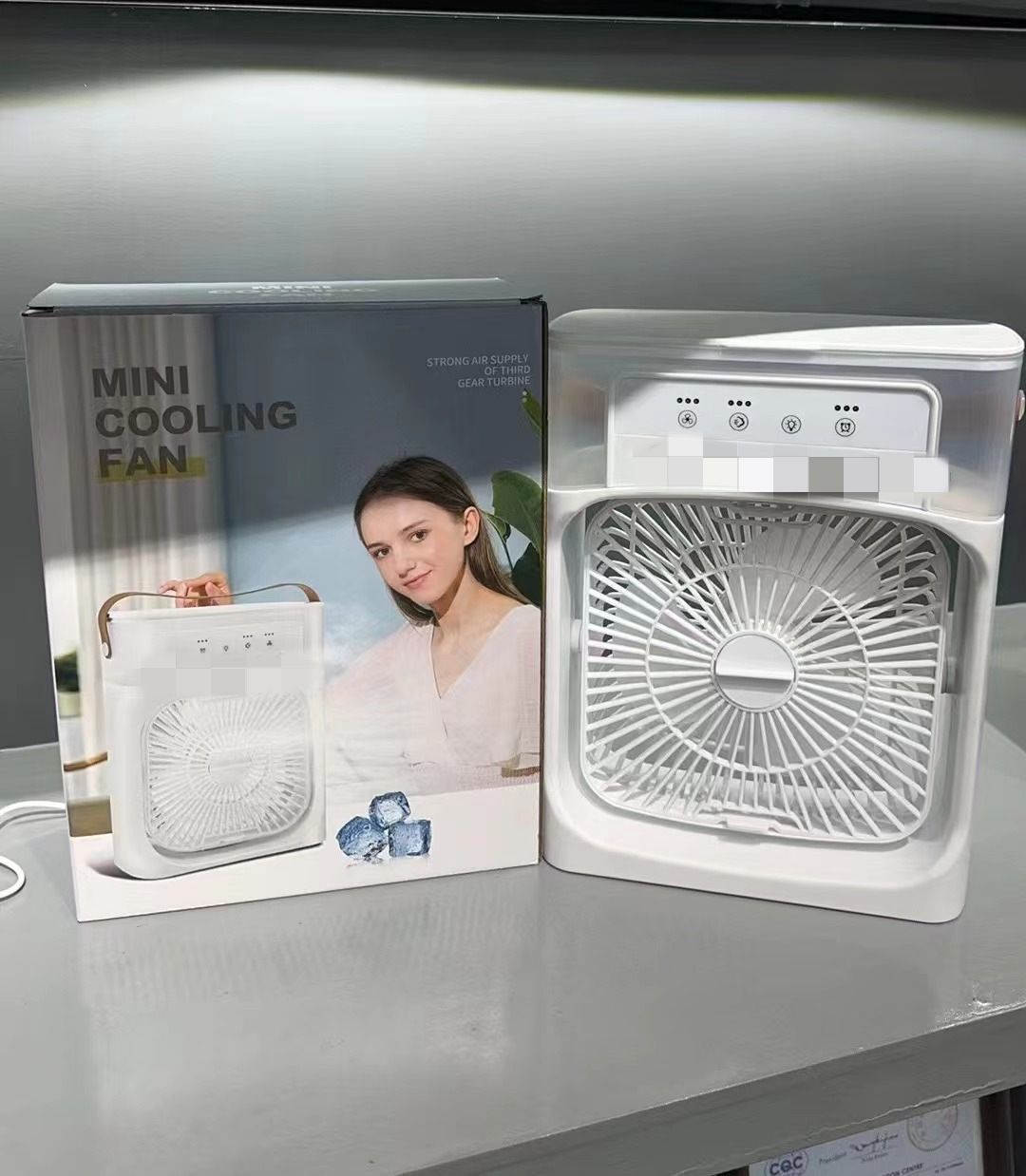 Popular lightweight silent five-hole fan cooling fan atomizing spray humidifier home desktop office 