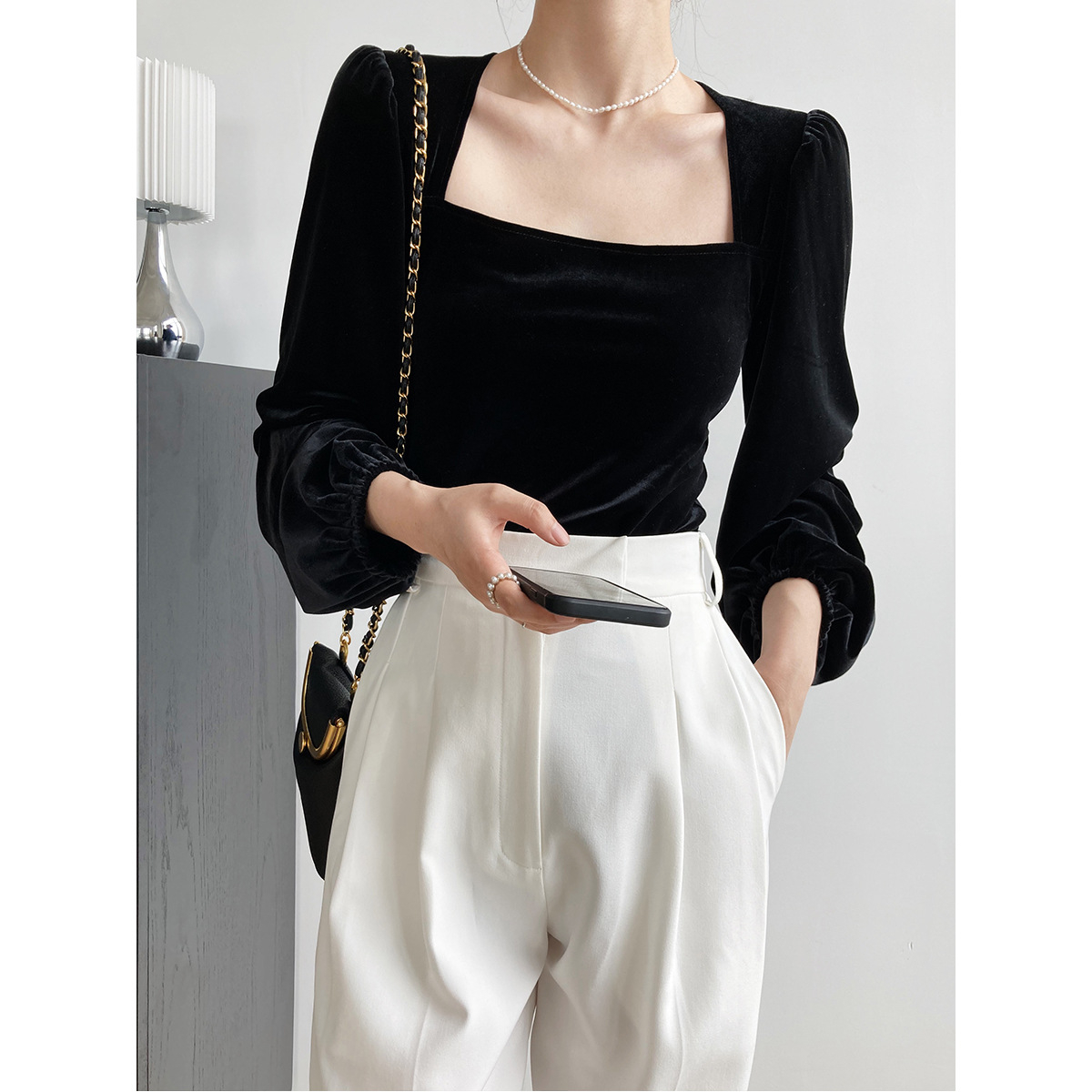 Black Long-Sleeved Golden Velvet Square Neck Shirt Light Mature Design Feel Puff Sleeve Exposed