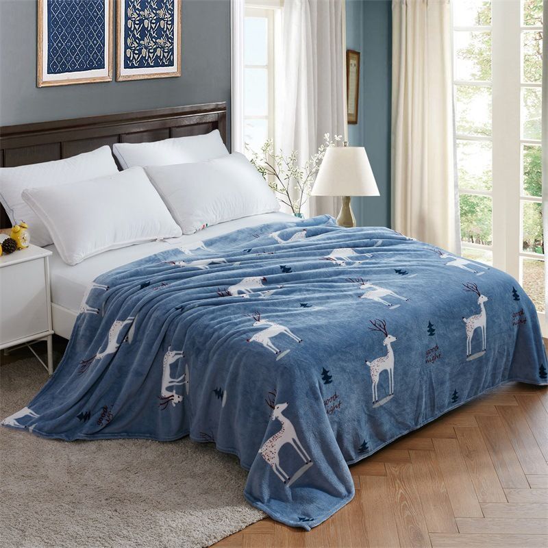 Simple Printed and Dyed Coral Velvet Blanket, Soft and Comfortable Blanket