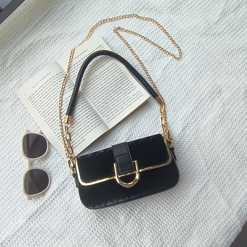High Texture Minimalist Chain Small Square Bag for Women Elegant Versatile Underarm Bag Fashion Ladies Single Shoulder Crossbody Purse for Daily Dating Office Commute