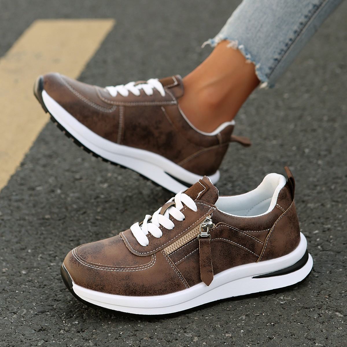 Single shoe women 2024 summer new Europe and the United States cross-border large size flat round head solid color front lace-up women single shoes3