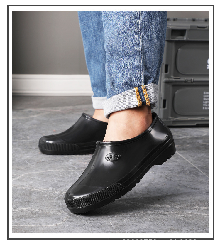 658 819 Men's Daily Versatile Thickened Water Shoes, Waterproof and Moisture-Proof Rain Shoes Overshoes
