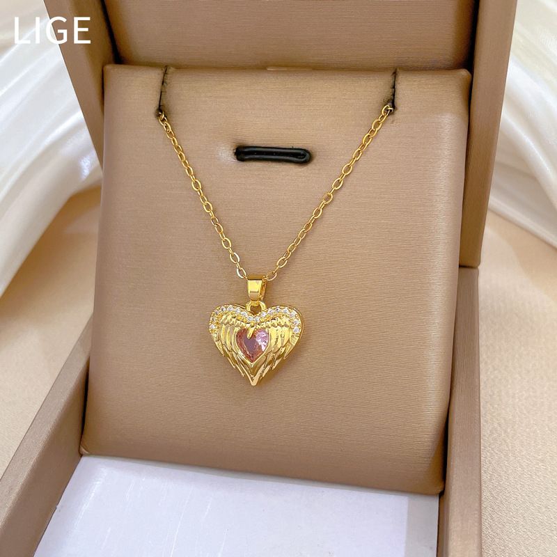 Gold Plated Wing Heart Pendant Necklace, Stainless Steel Adjustable Chain, Micro‑Paved Pink Zircon Love Heart Choker, Sparkling Full Rhinestone Wing Design Clavicle Chain, Luxury Elegant Fashion Jewelry Gift for Women Daily Party Dating Wear