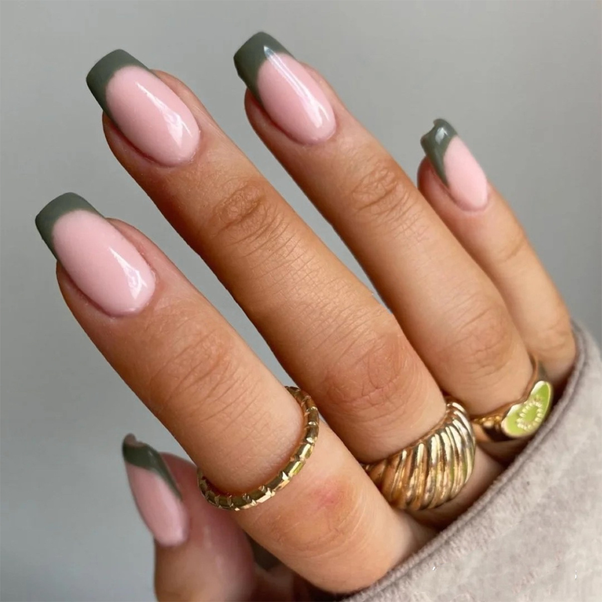 JP1224 24 Pcs Glossy Press on Nails, Medium Square Fake Nails, Acrylics Full Cover False Nails for Women and Girls