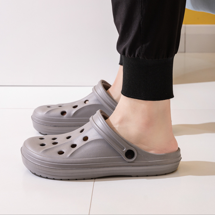 New men's fashionable outdoor Dongdong sandals light, breathable and comfortable home slippers non slip and wear-resistant beach sandals
