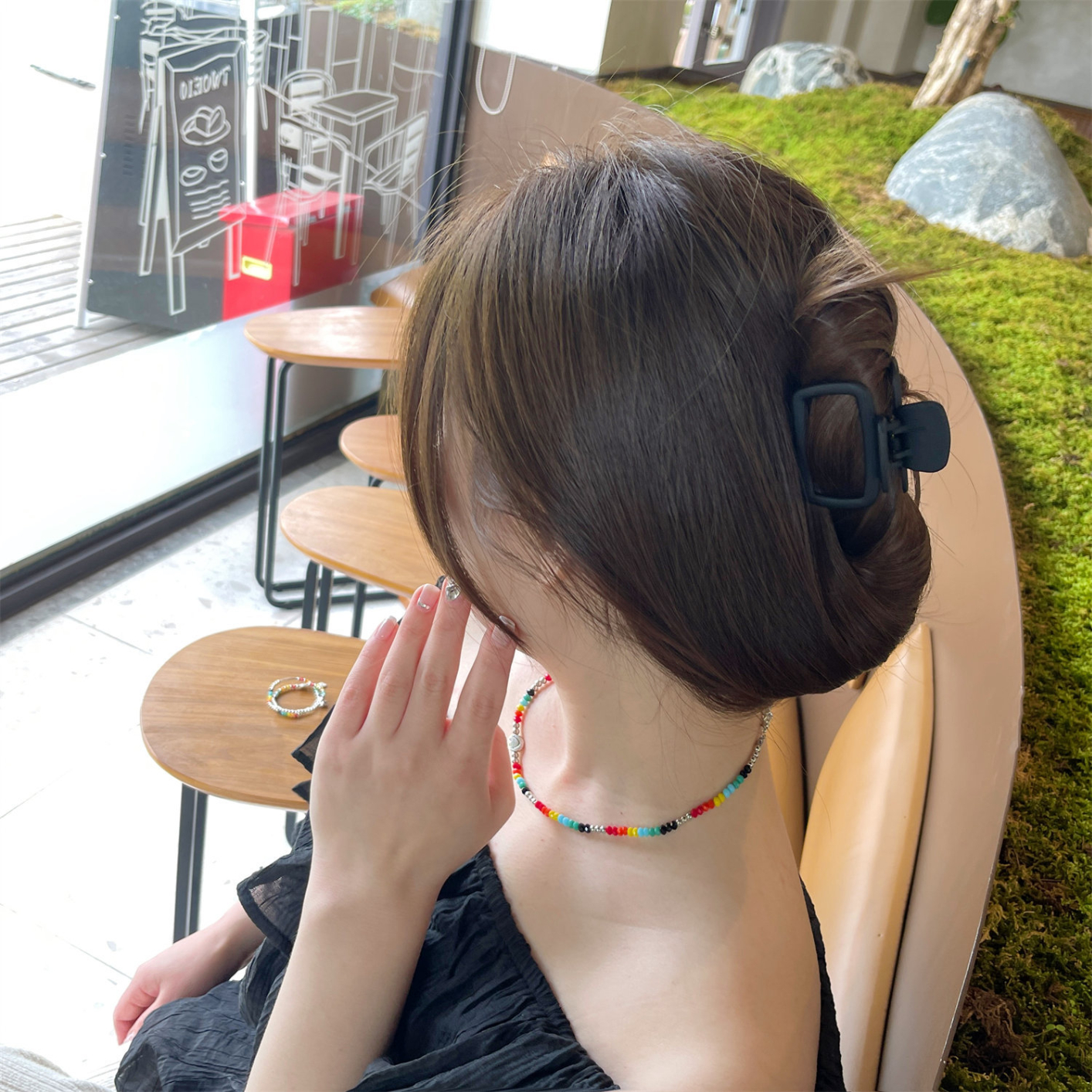 FJ1068 Women's Simple Square Small Grab Hair Clip Headpiece on the Back of the Head
