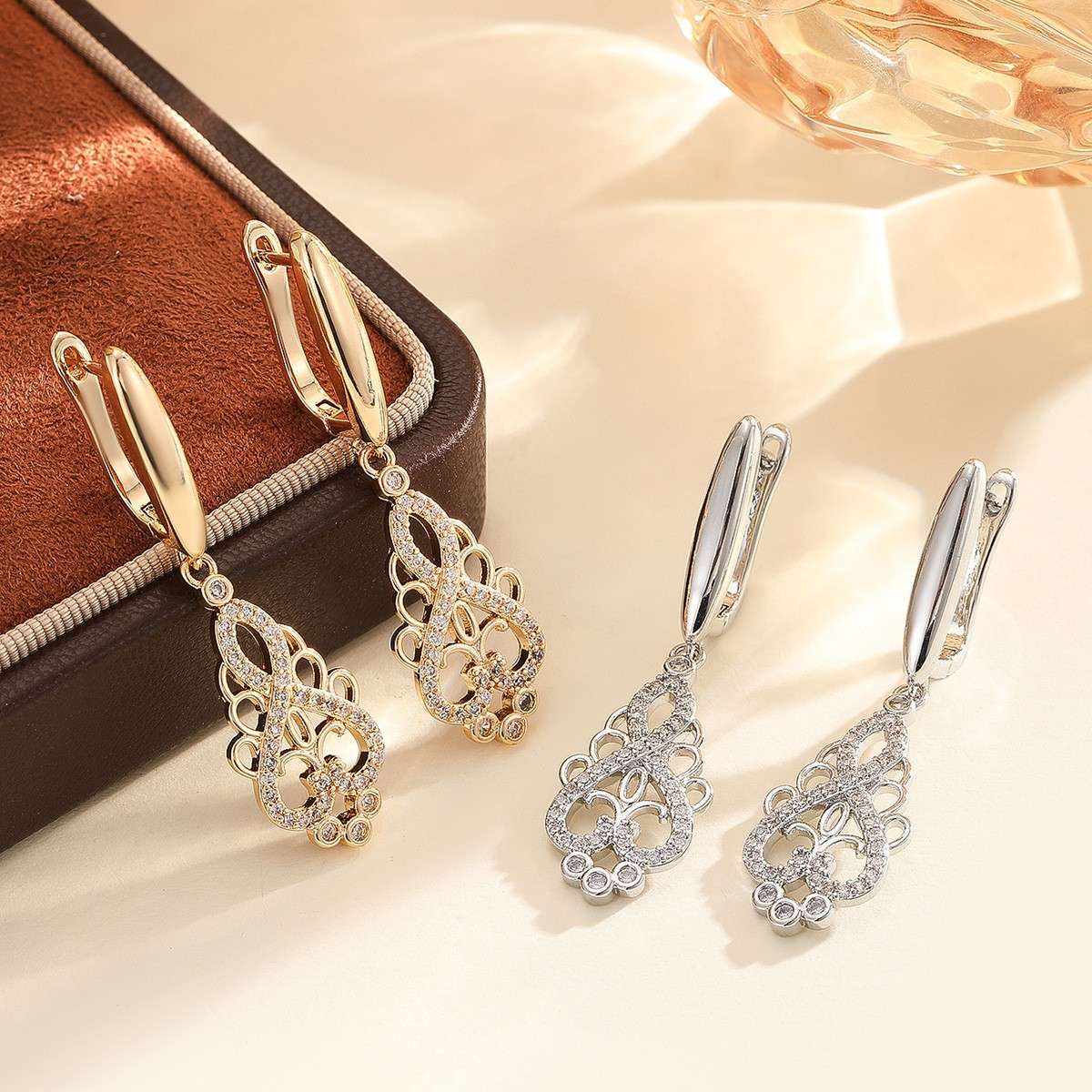 Luxury Hollow Geometric Teardrop Dangle Earrings, Champagne Gold & Silver Plated Copper Full Paved Cubic Zirconia Drop Ear Jewelry, Elegant Statement Long Dangling Earring For Evening Banquet Wedding Party, Trendy All-match Noble Women Formal Accessory, Size 4.3*1.2cm Per Pair
