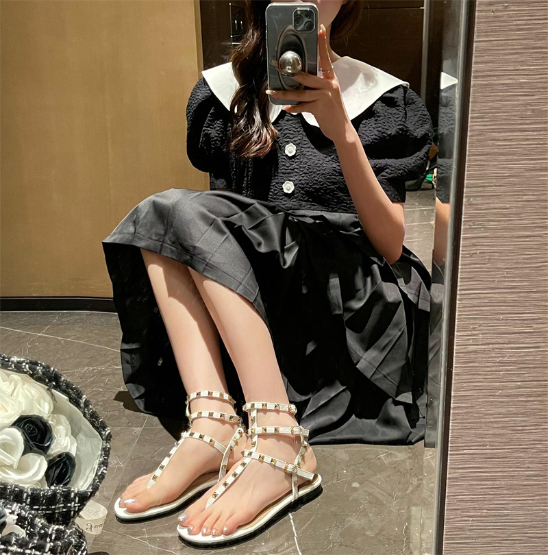 Women and Girls Square Nail One Line Buckle Strap Roman Flat Sandals Chuck Casual Kids Beach Shoes
