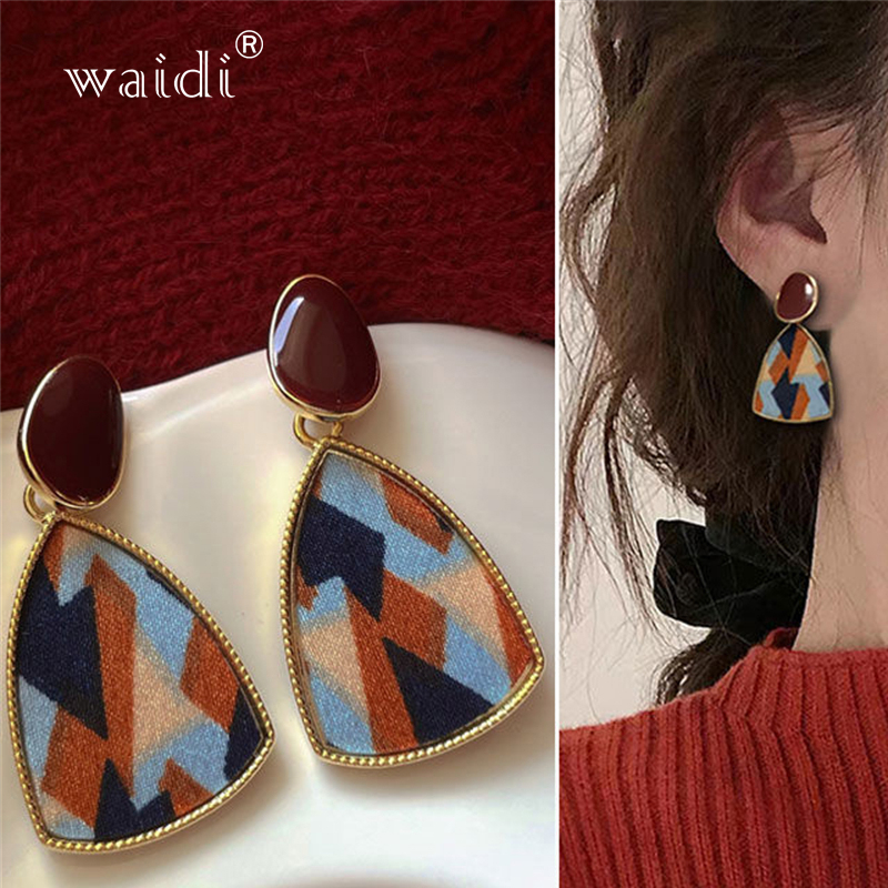 Waidi leopard print fabric earrings women's high-end design sense stitching contrast earrings French retro drop glaze earrings
