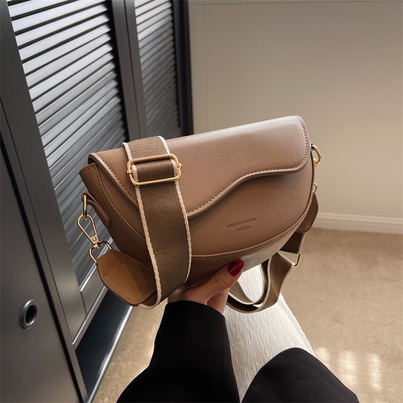 68576 Women's Retro Solid Color One-Shoulder Small Square Bag Zipper Magnetic Buckle Crossbody Bag