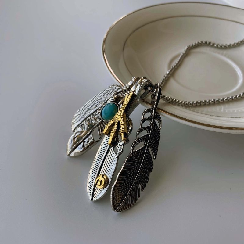 Feather pendant men's trendy necklace, leaf pendant long necklace 70CM titanium steel chain pendant necklace