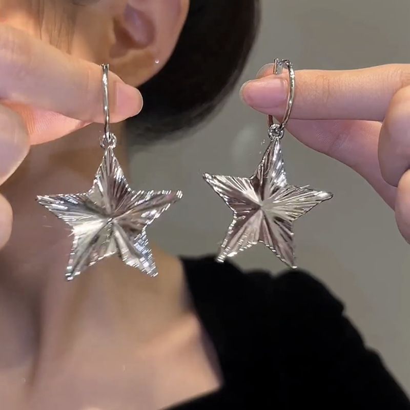 EH268 Women's Niche Five Pointed Star Earrings Geometric Alloy Earrings