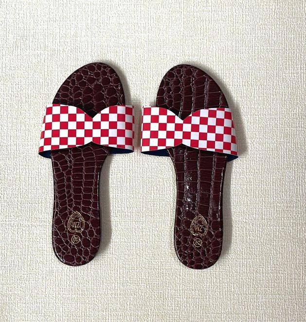 Ladies casual sandals fashion comfortable insole lightweight outdoor red and white and red checkers design flat slippers