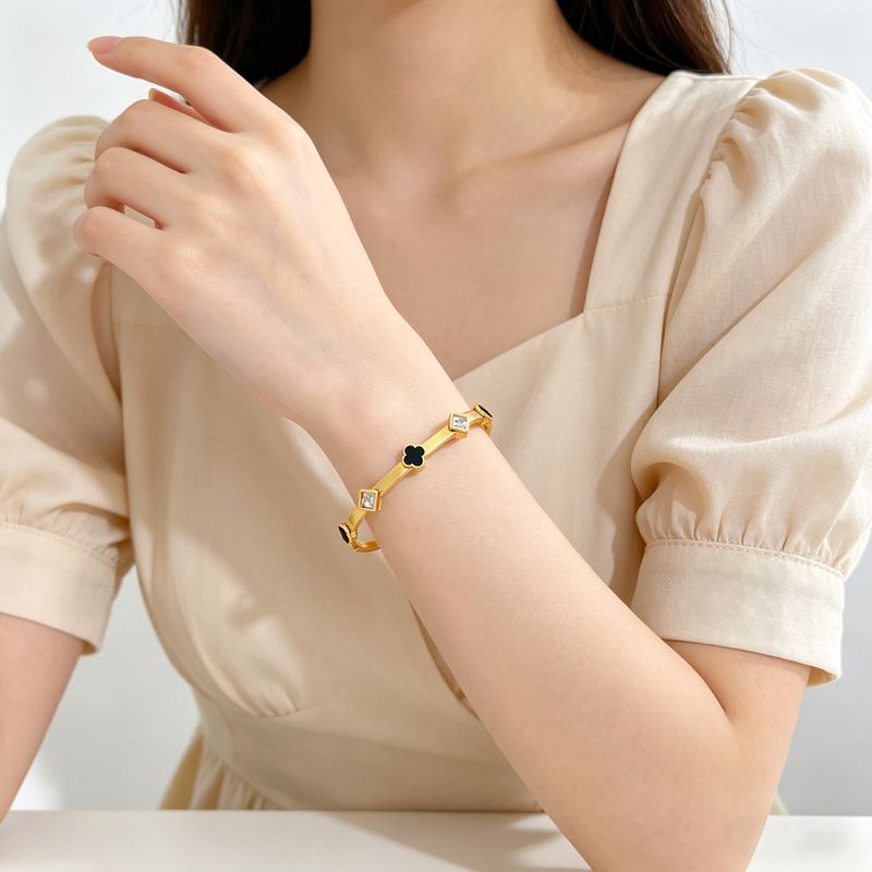 Gold & Silver Plated Whole Titanium Steel Slim 3mm Solid Bangle For Women, Minimalist European Retro Black Enamel Four Leaf Clover & Square Clear Zircon Wrist Cuff, Ins Viral Luxury Daily Dating Banquet Stackable Fashion Hand Jewelry, Anti-Tarnish Waterproof Sweat Resistant Skin Friendly
