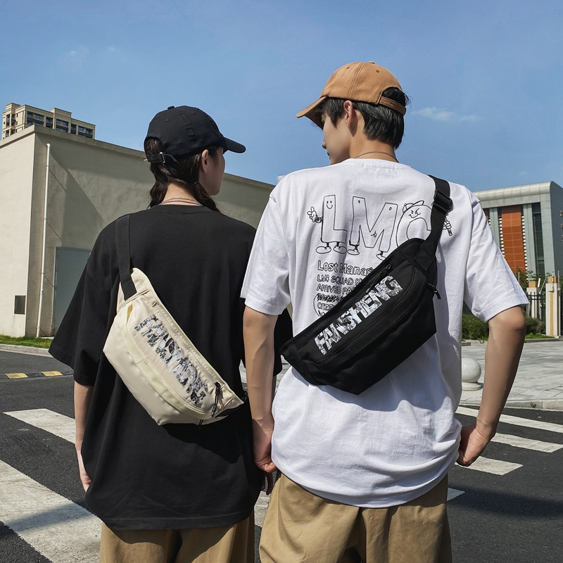 Men's New Fashion Versatile Embossed Chest Bag Large Capacity Casual Mobile Phone Bag