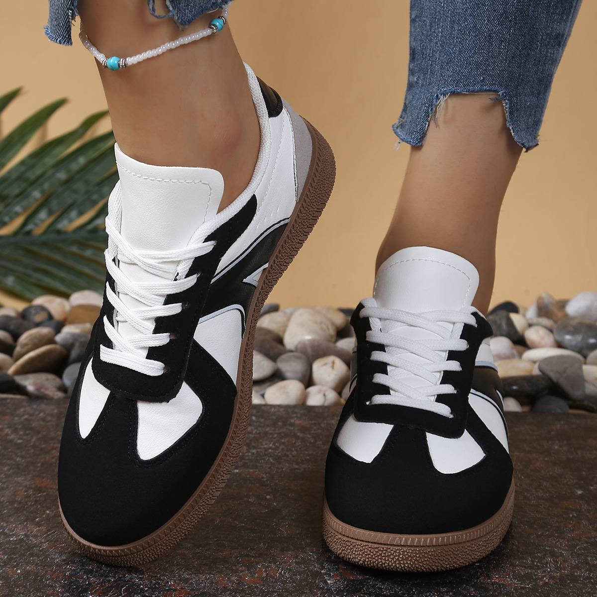 Large size new Korean version of sports small white shoes women's casual soft soles a comfortable slip-on flat shoes