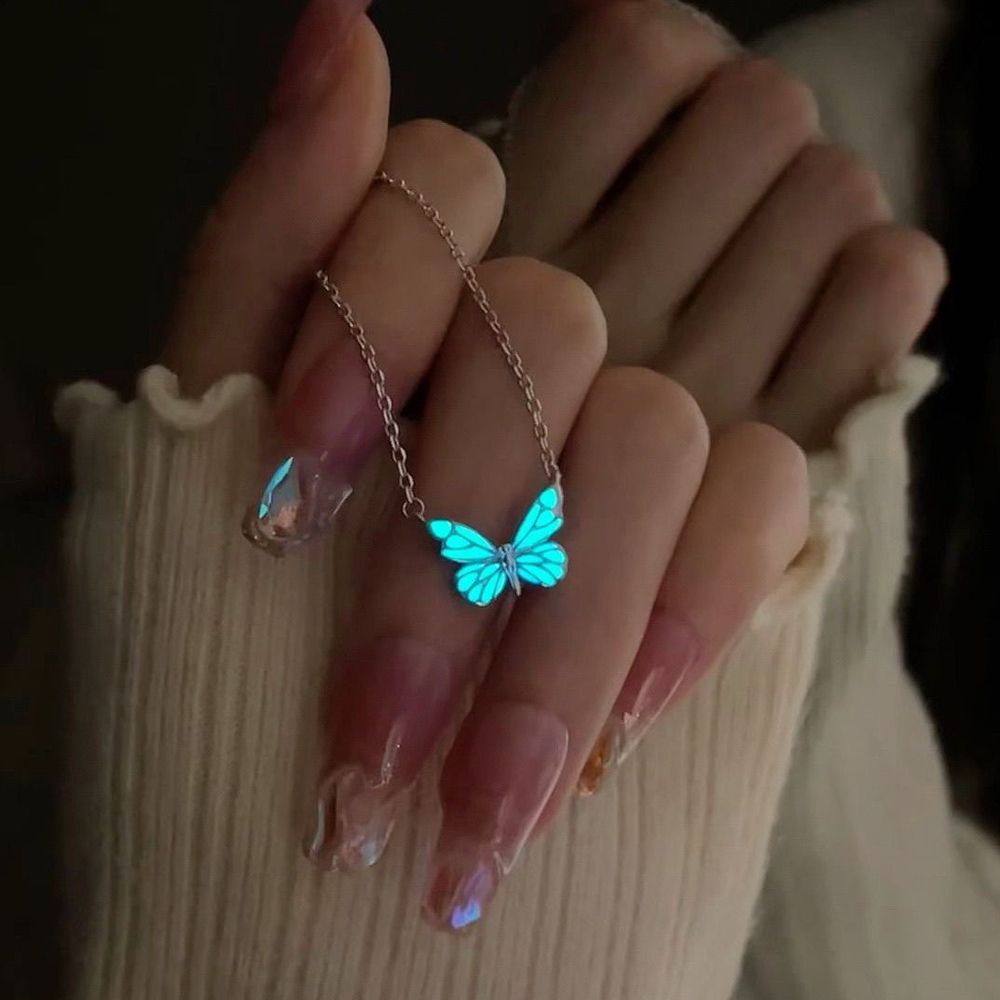 Luminous Butterfly Necklace, European and American Fashion Ins Style, Blue Luminous, Dynamic Butterfly, Female Clavicle Chain, Sweet Bracelet