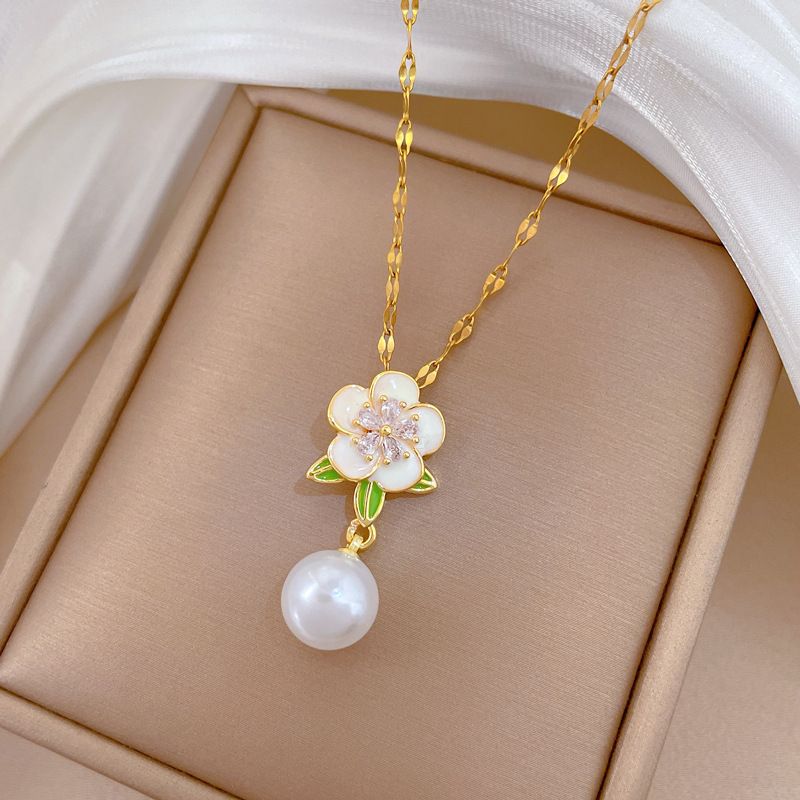 Vintage Court Style Flower Pearl Pendant Necklace for Women, Enamel Flower Inlaid Cubic Zircon Drop Pearl Design, Titanium Steel Chain Clavicle Necklace, Elegant Glamour Jewelry for Daily Dating Banquet Ladies Gift