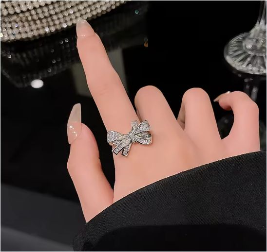 Fashion jewellery Retro Light Luxury Zircon Ring Vintage Butterfly Jewellery Diamond Temperament Rings For Women
