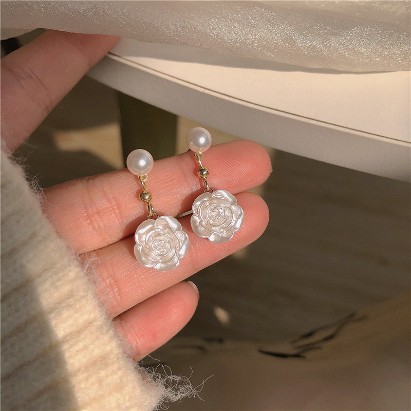 Women's Simple Pearlescent White Rose Pearl Earrings Jewelry Gift