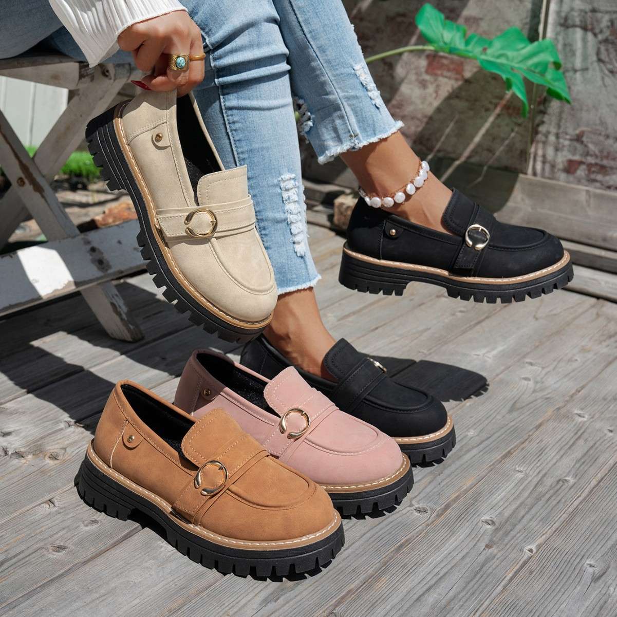 2025 Autumn Retro British Style Platform Loafers Women's Large Size Slip-On Casual Low Top Shoes