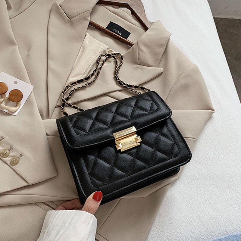Autumn and winter advanced sense chain simple sense black niche design small CK bag female 2021 new tide diagonal slung all match