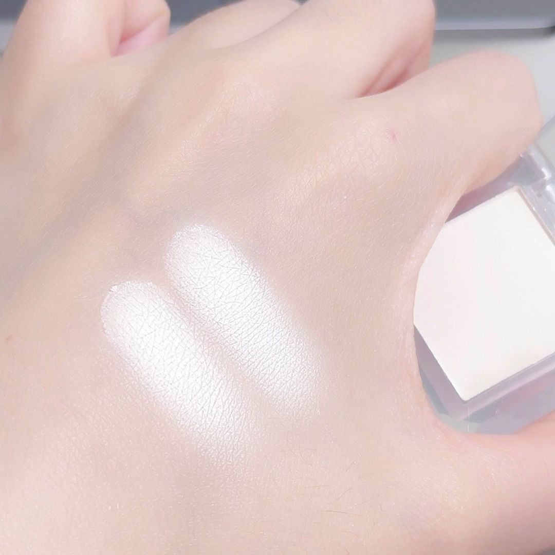 MYHO monochrome matte high-gloss smoky eyeshadow palette with fine powder texture, long-lasting color, natural brightening dopamine eyeshadow