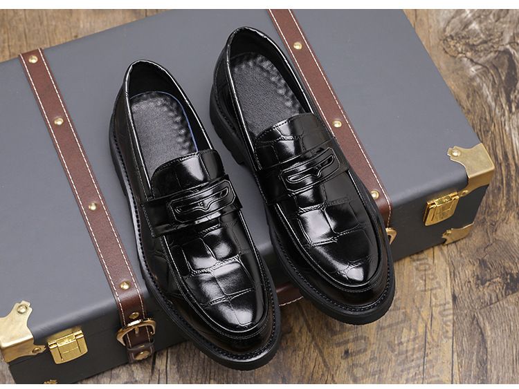 2025 Autumn/Winter new cross-border large-sized leather shoes, shiny loafers, business wedding leather shoes, men's shoe trend 48