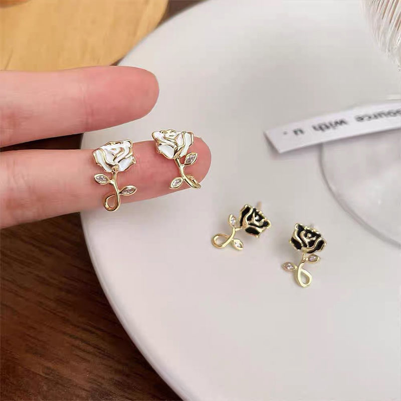 H303 Women Elegant and Cute Rose Stud Earrings Jewelry Gift