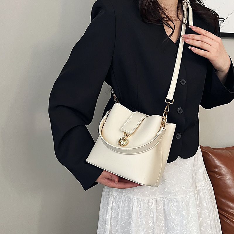 RJ120 Textured Bucket Bag Manufacturer High Sense Simple Women's Bag Shoulder Messenger Bag