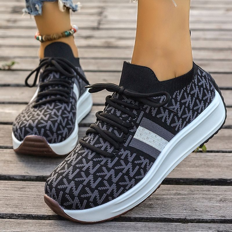 Autumn new foreign trade large size women's thick soled flying woven shoes comfortable breathable running shoes 985