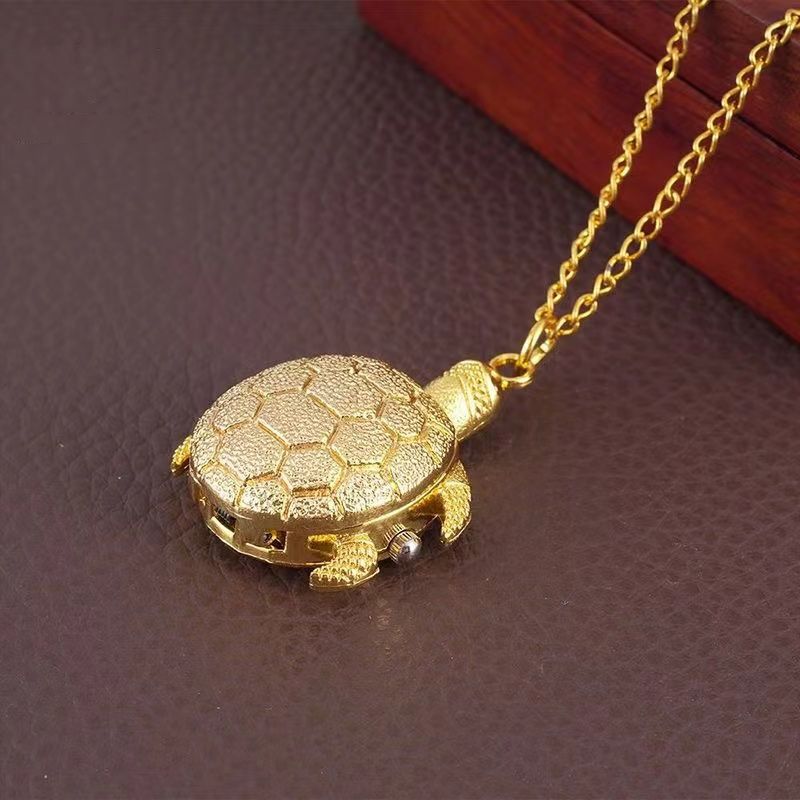 Classic Pocket Watch Golden Creative Retro New Style Flip Turtle Necklace Golden Turtle Quartz Watch