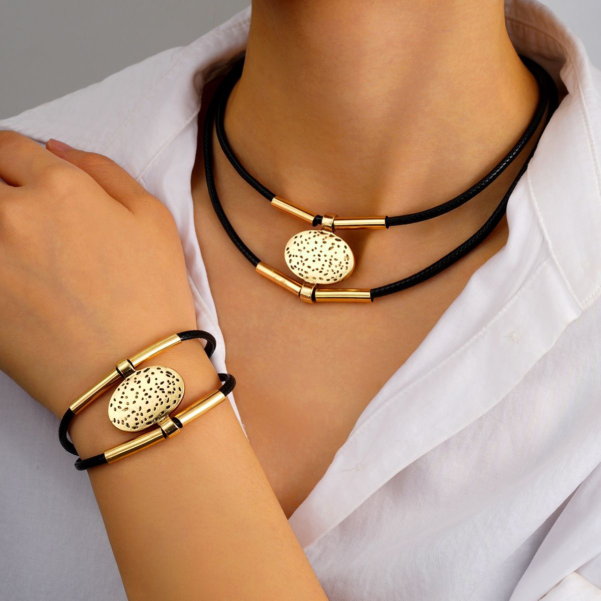 6415101HB 2pcs/set Bohemian Vintage Gold Color Oval Metal Pendant Necklace Bracelet Set for Women Classic Black Rope Chain Choker Jewelry