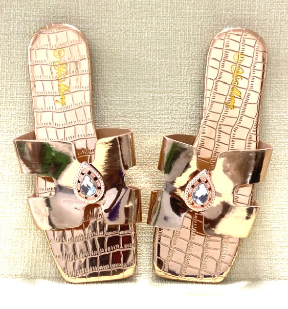 Shiny bronze colored Women flat sandals Comfortable Beaches Shoes Sandals post top diamond crown Casual front open toe Slippers