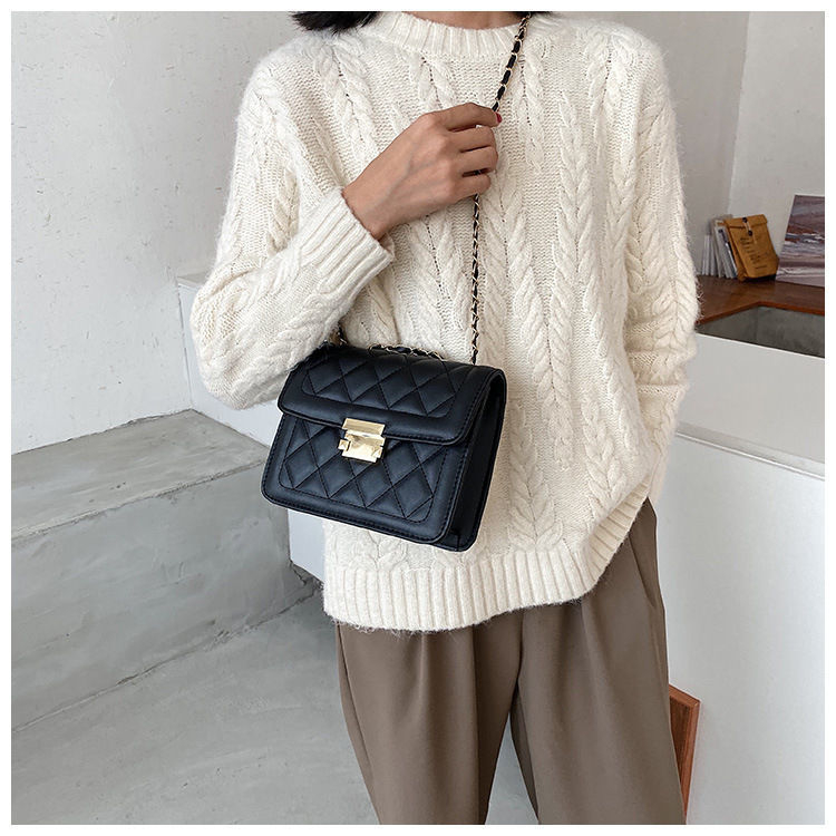 Autumn and winter advanced sense chain simple sense black niche design small CK bag female 2021 new tide diagonal slung all match