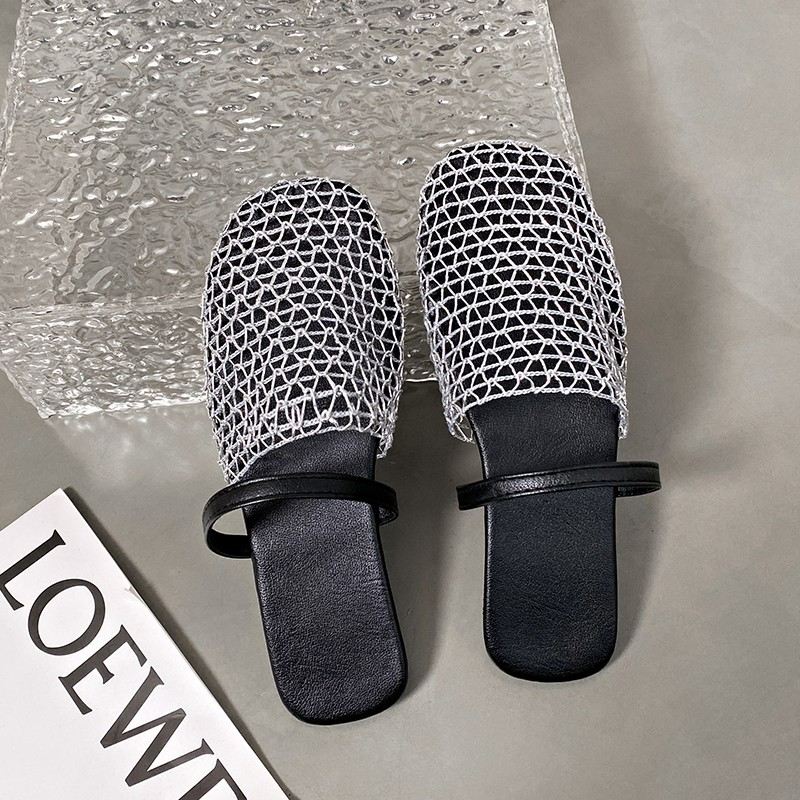 Europe and the United States foreign trade hollow net bread head flat slippers women across the foreign wear large size square head beach slippers 1201-3