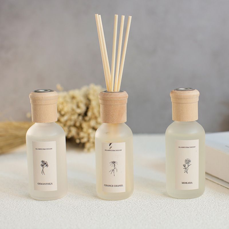 5687 Minimalist Style Flameless Aromatherapy Oil Reed Diffuser Indoor Fragrance with Scented Candles Set