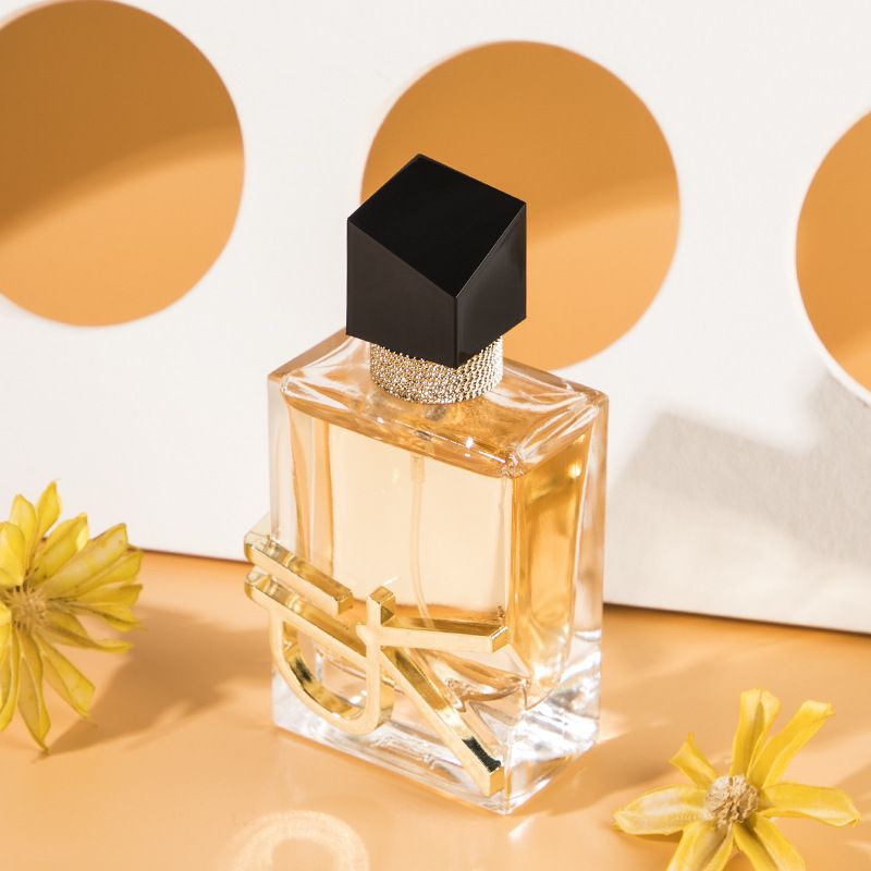 Small Town Yixiang Free Water Women's Perfume Floral Fragrance, Fresh and Long-lasting Eau de Toilette for Students