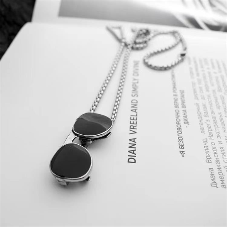 BY-008 Fashion Sunglasses Shape Titanium Steel Pendant Necklace Waterproof Stainless Steel Plated Hip Hop Necklace Jewelry